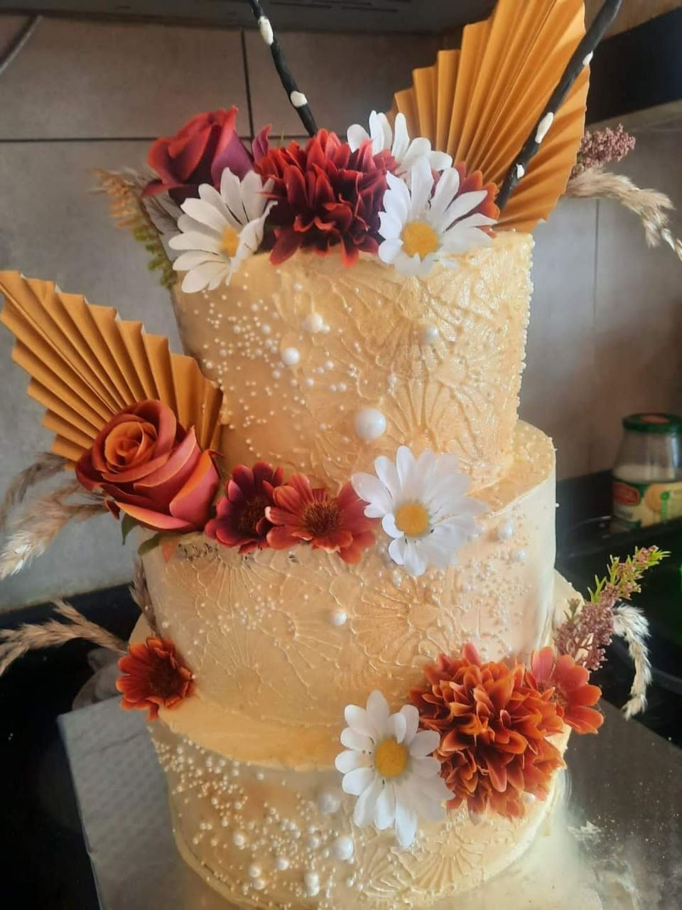 Autumn floral wedding cake